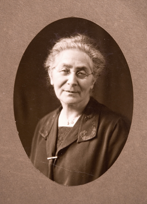 Mathilde Cohen Tervaert-Israels, ca. 1935